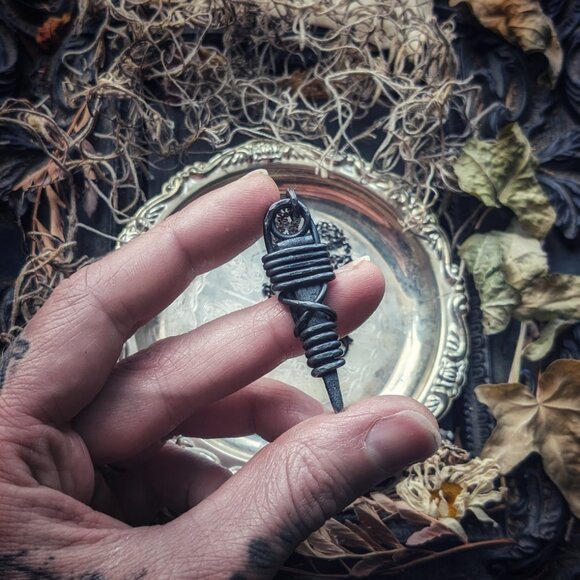 Witch Nail Necklace - Picture 3 of 5